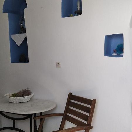 Traditional Renovated House In The Centre Of Anafi Exterior photo