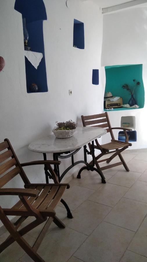 Traditional Renovated House In The Centre Of Anafi Exterior photo